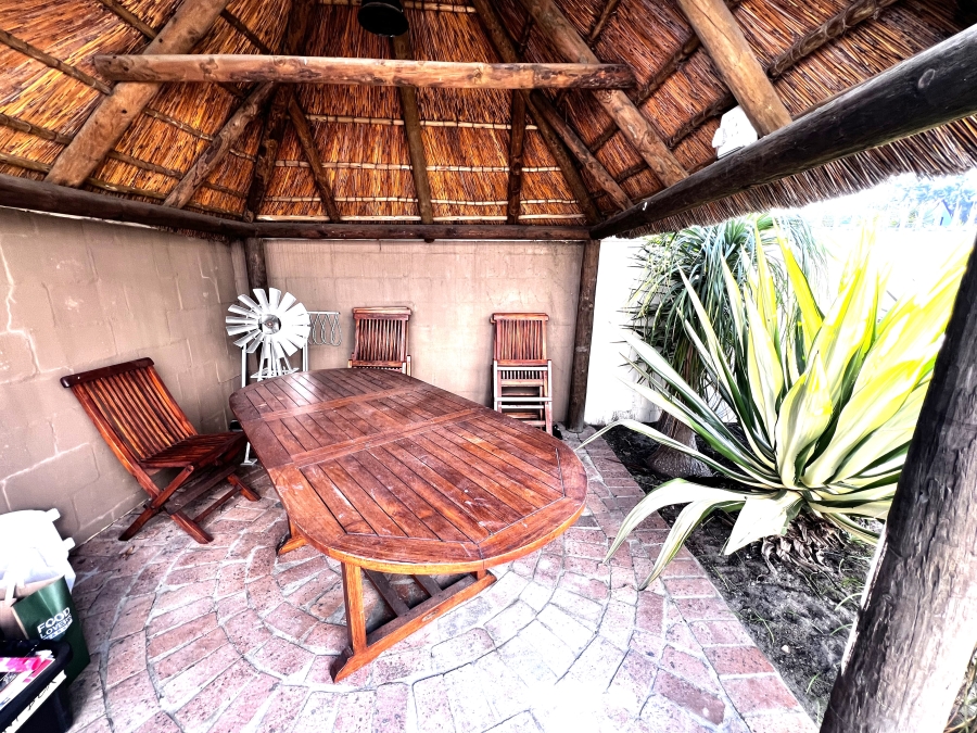 To Let 2 Bedroom Property for Rent in Sunningdale Western Cape
